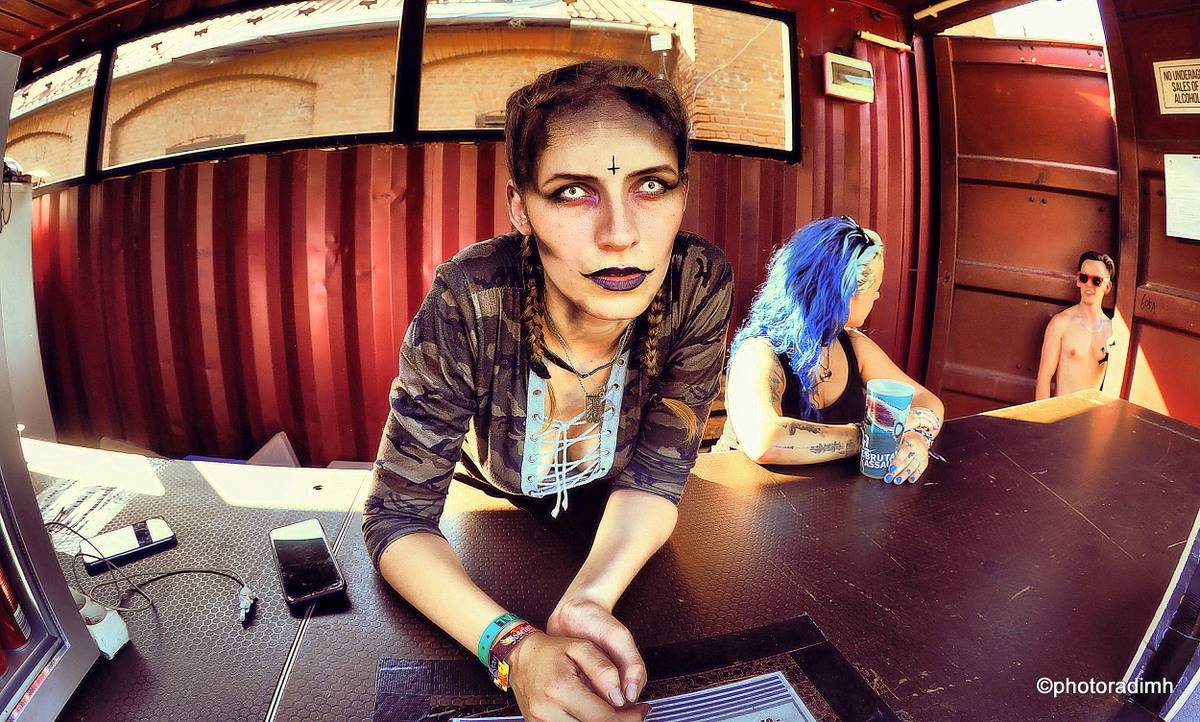 Josefoff zpíval pro Jiřinu Bohdalovou. Festivalovou sobotu ovládli Hentai Corporation