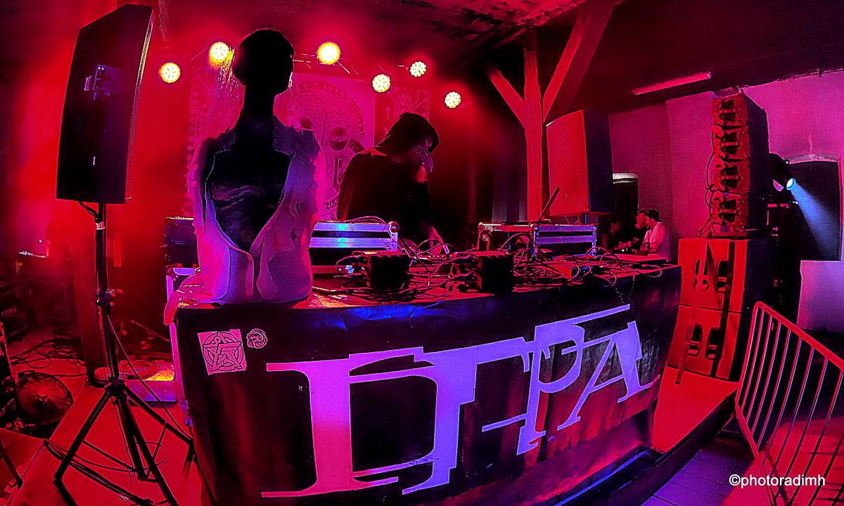 Josefoff zpíval pro Jiřinu Bohdalovou. Festivalovou sobotu ovládli Hentai Corporation