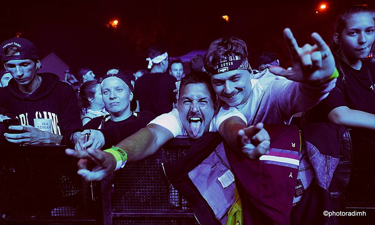 Marpo & TroubleGang zahráli v Jihlavě. Marcus Tran oslavil na pódiu narozeniny