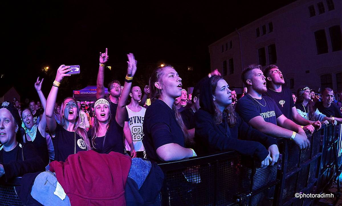 Marpo & TroubleGang zahráli v Jihlavě. Marcus Tran oslavil na pódiu narozeniny