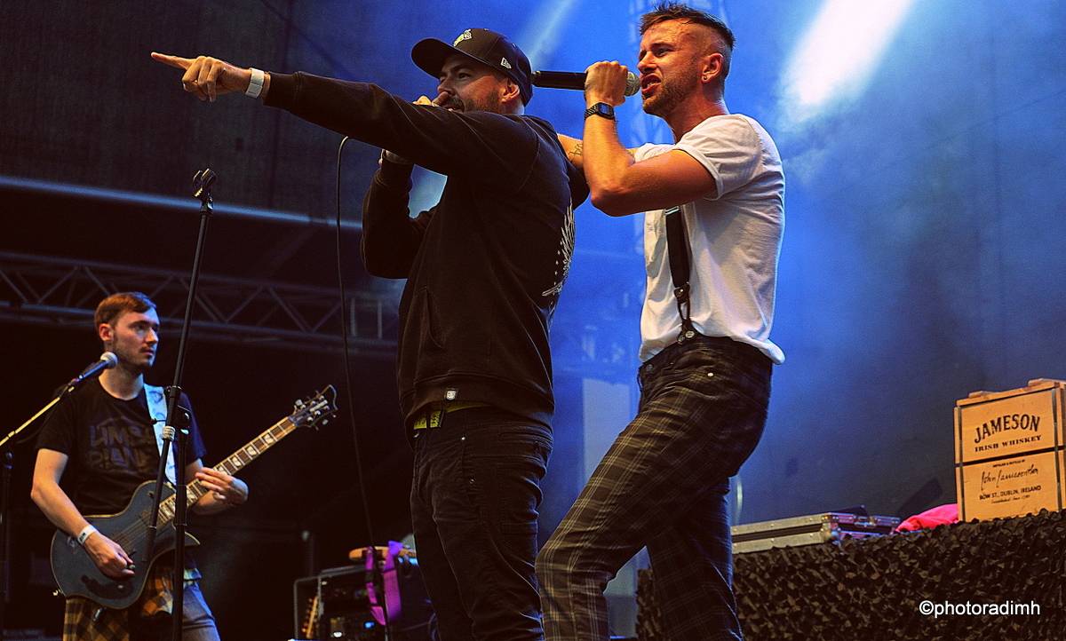 Marpo & TroubleGang zahráli v Jihlavě. Marcus Tran oslavil na pódiu narozeniny