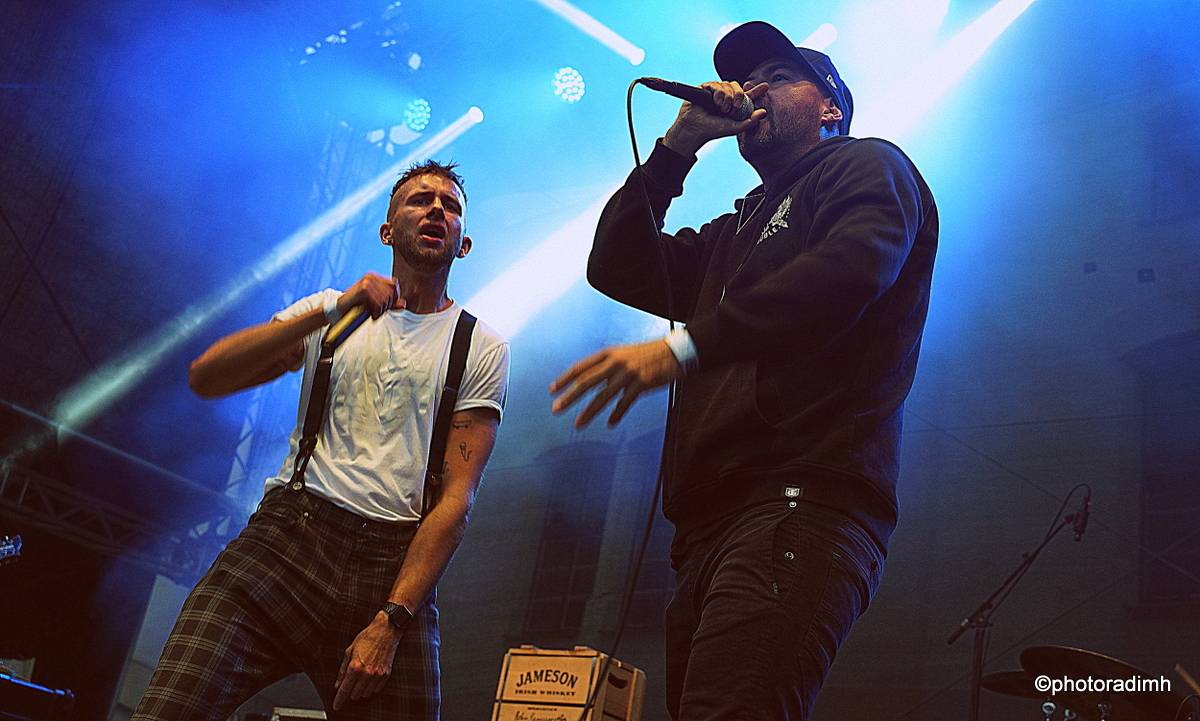 Marpo & TroubleGang zahráli v Jihlavě. Marcus Tran oslavil na pódiu narozeniny