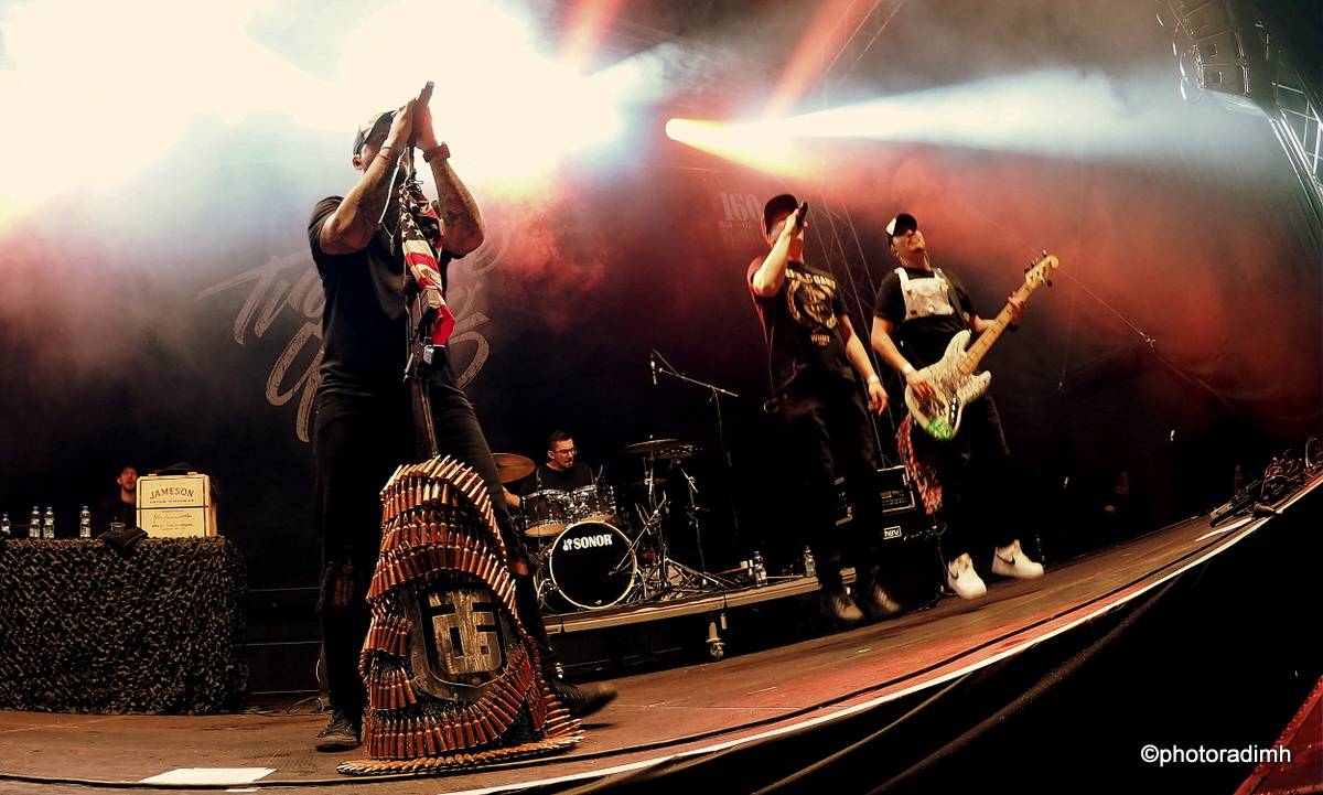 Marpo & TroubleGang zahráli v Jihlavě. Marcus Tran oslavil na pódiu narozeniny