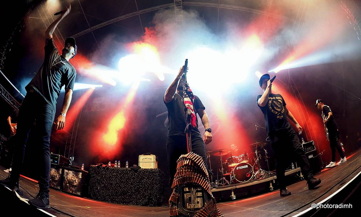 Marpo & TroubleGang zahráli v Jihlavě. Marcus Tran oslavil na pódiu narozeniny