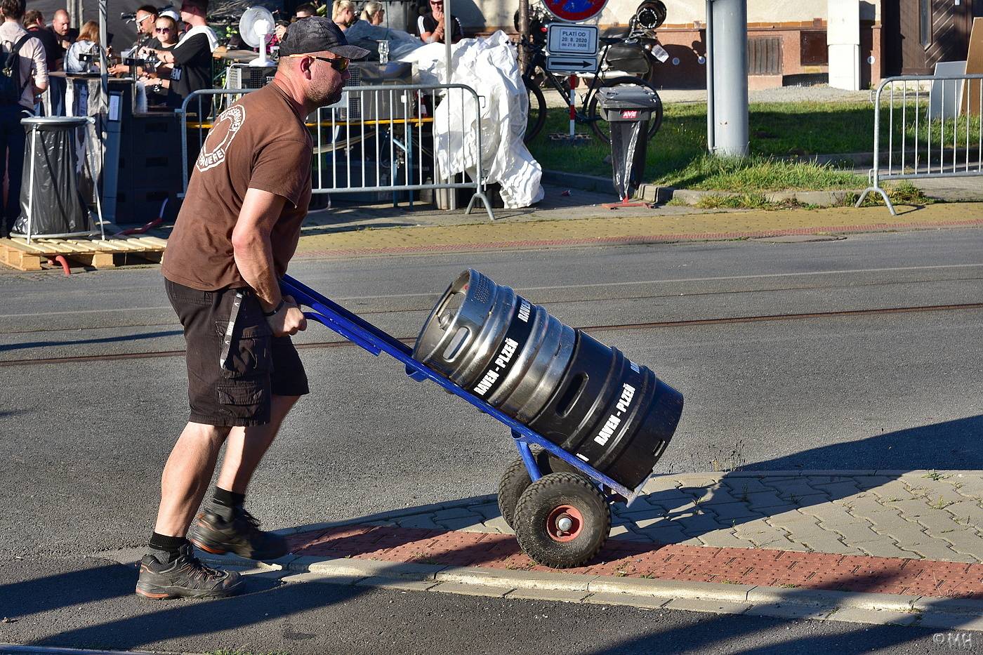 Začal plzeňský Raven Fest. Ve čtvrtek zahráli Poitín a Znouzectnost