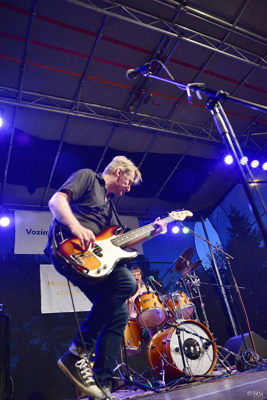 Začal plzeňský Raven Fest. Ve čtvrtek zahráli Poitín a Znouzectnost