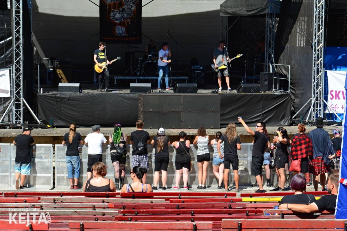 Punková sauna s kapkou reggae. Jak to vypadalo na Valníku?