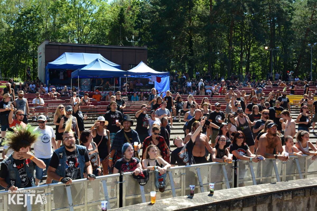 Punková sauna s kapkou reggae. Jak to vypadalo na Valníku?