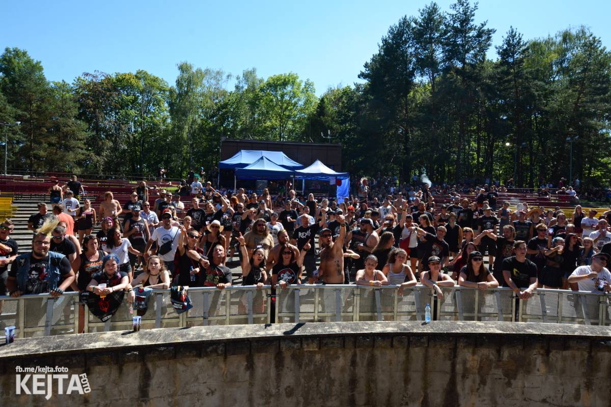 Punková sauna s kapkou reggae. Jak to vypadalo na Valníku?