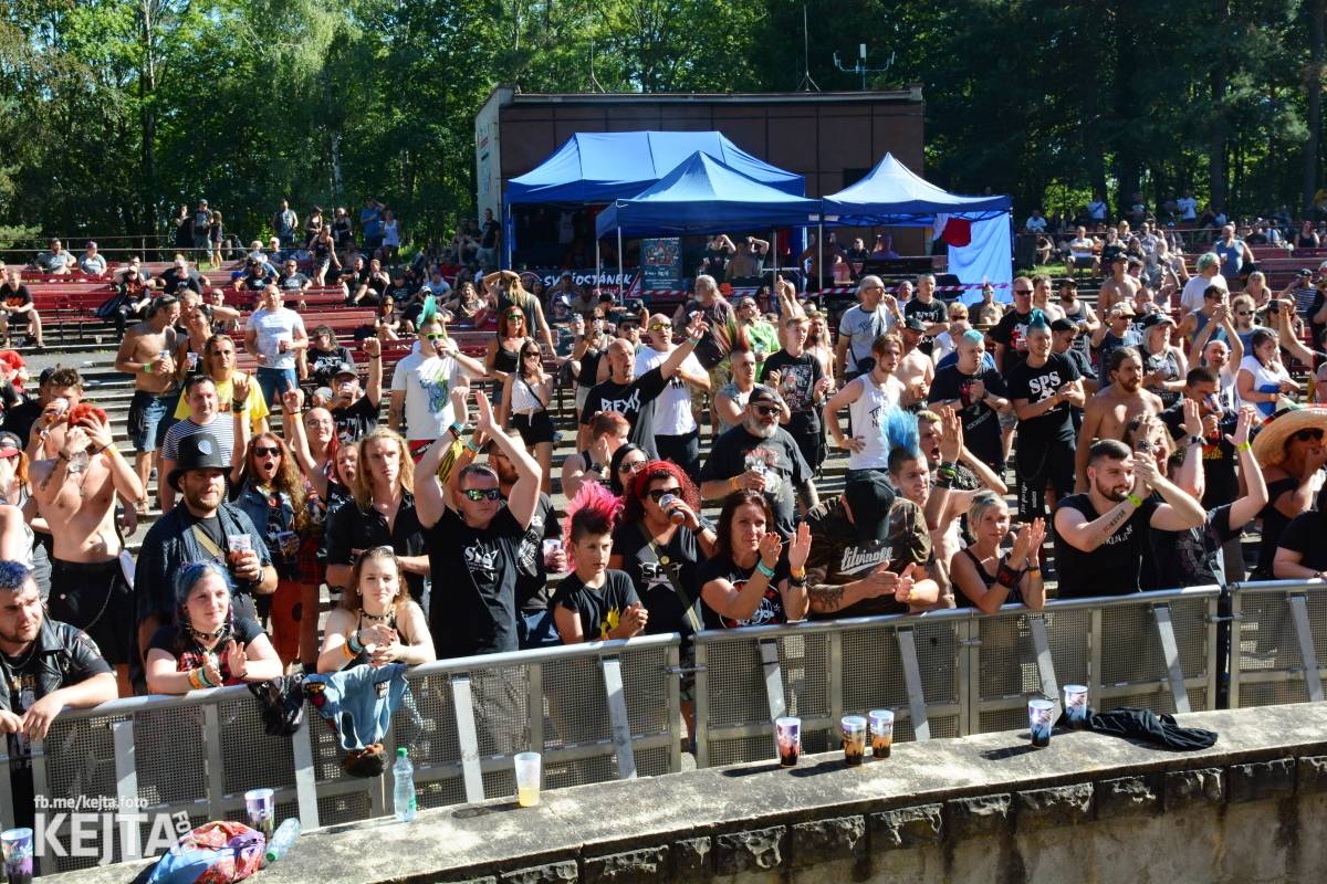 Punková sauna s kapkou reggae. Jak to vypadalo na Valníku?