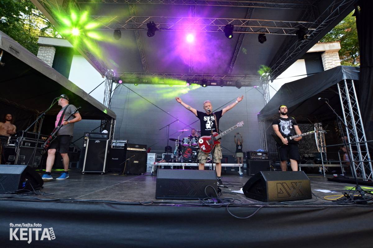 Punková sauna s kapkou reggae. Jak to vypadalo na Valníku?