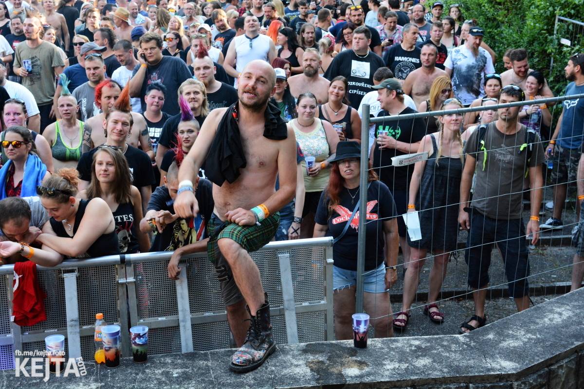 Punková sauna s kapkou reggae. Jak to vypadalo na Valníku?