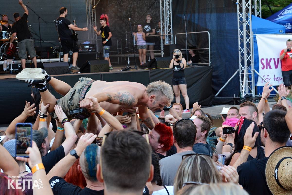 Punková sauna s kapkou reggae. Jak to vypadalo na Valníku?