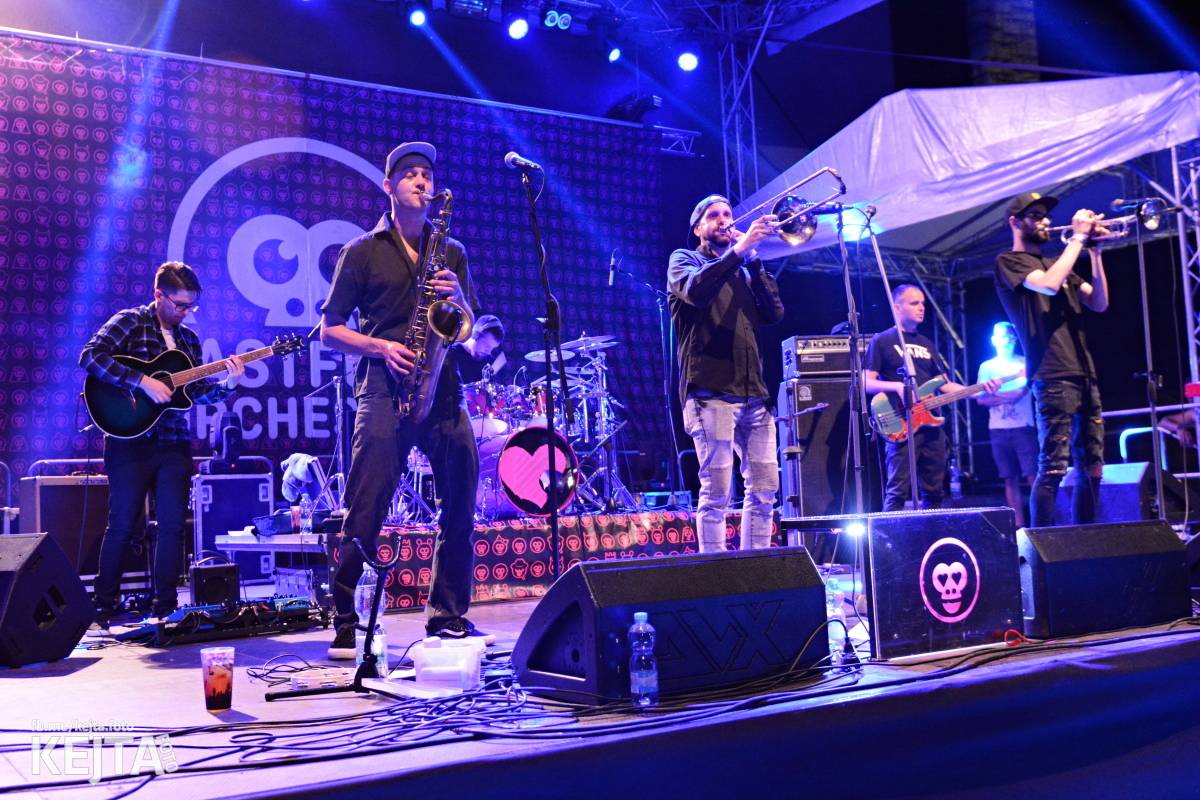 Punková sauna s kapkou reggae. Jak to vypadalo na Valníku?