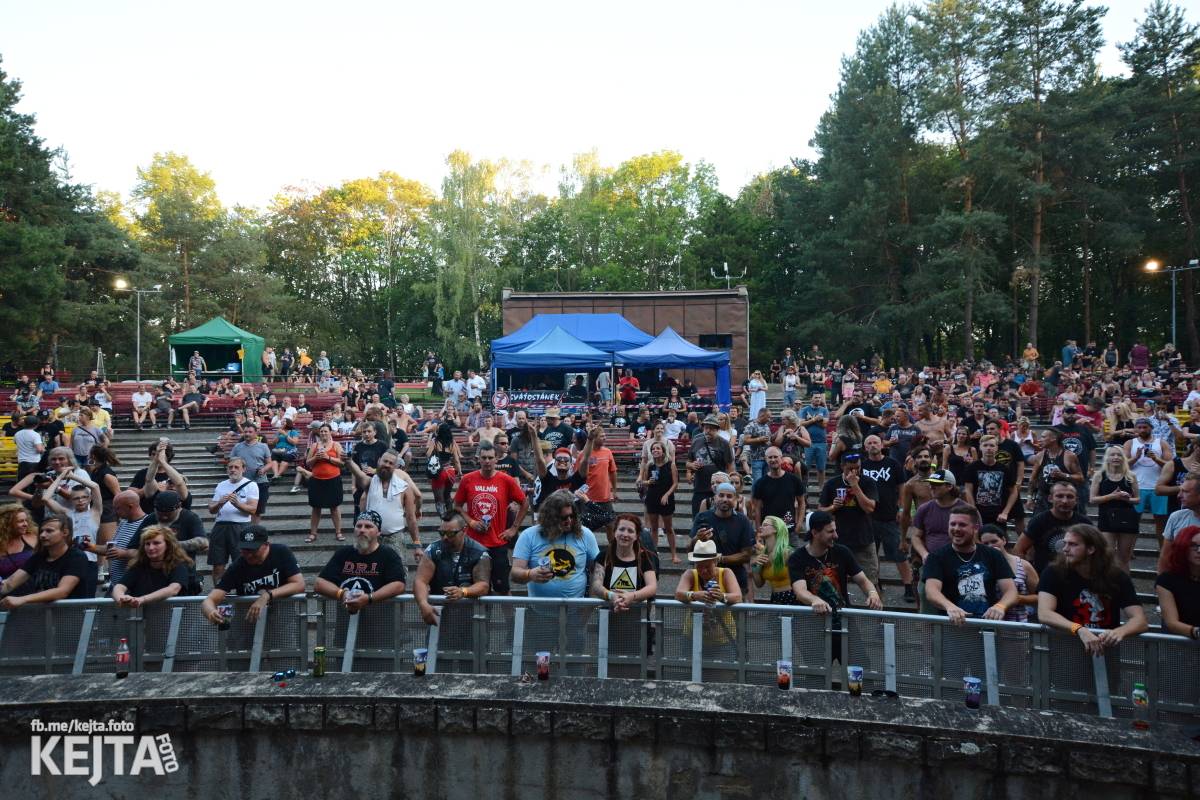 Punková sauna s kapkou reggae. Jak to vypadalo na Valníku?