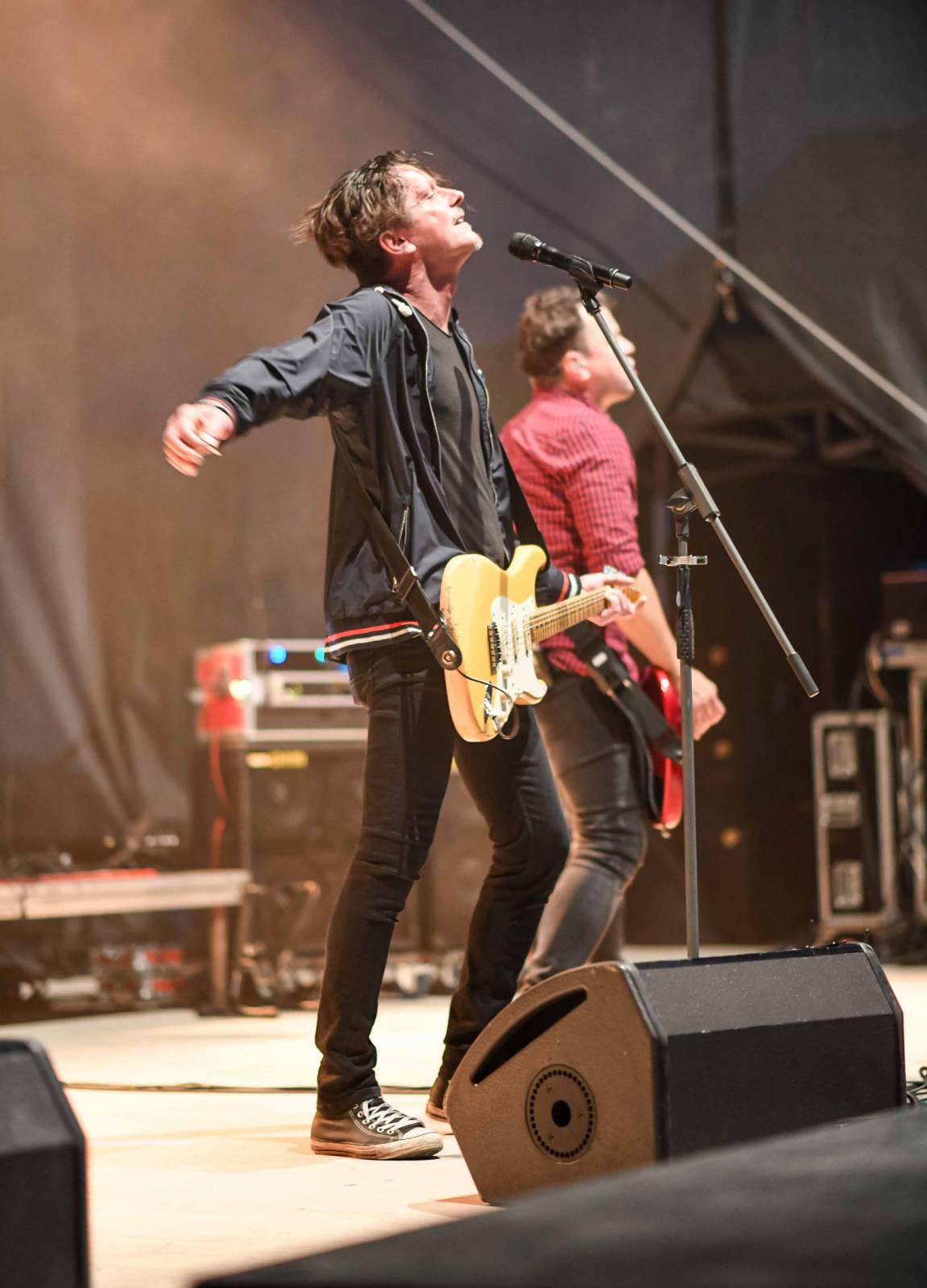 My máme rádi víno, hřmělo mikulovským amfiteátrem. Chinaski jedou napříč republikou