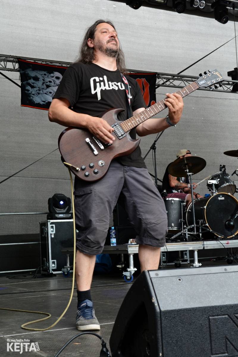 Běsnění na Valníku. Druhý den vystoupily kapely zakázanÝ ovoce, Totální nasazení nebo Znouzectnost