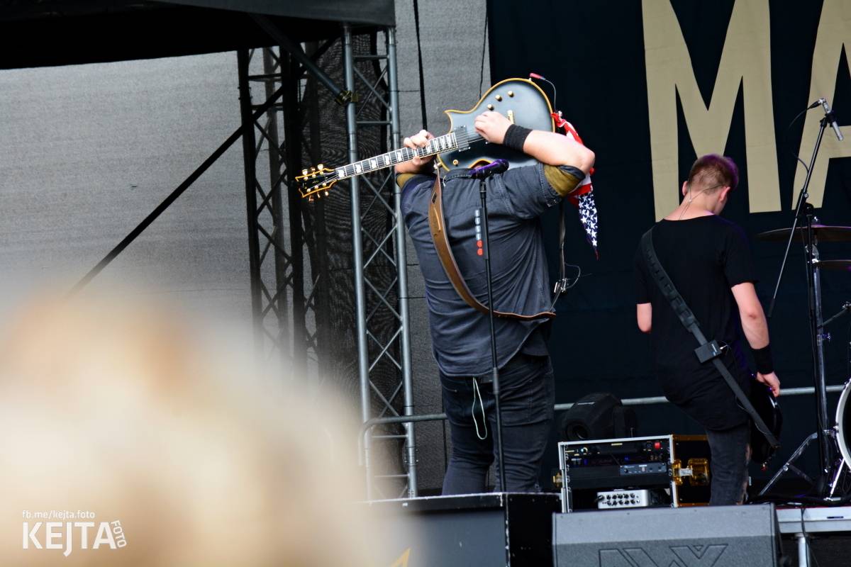 Běsnění na Valníku. Druhý den vystoupily kapely zakázanÝ ovoce, Totální nasazení nebo Znouzectnost