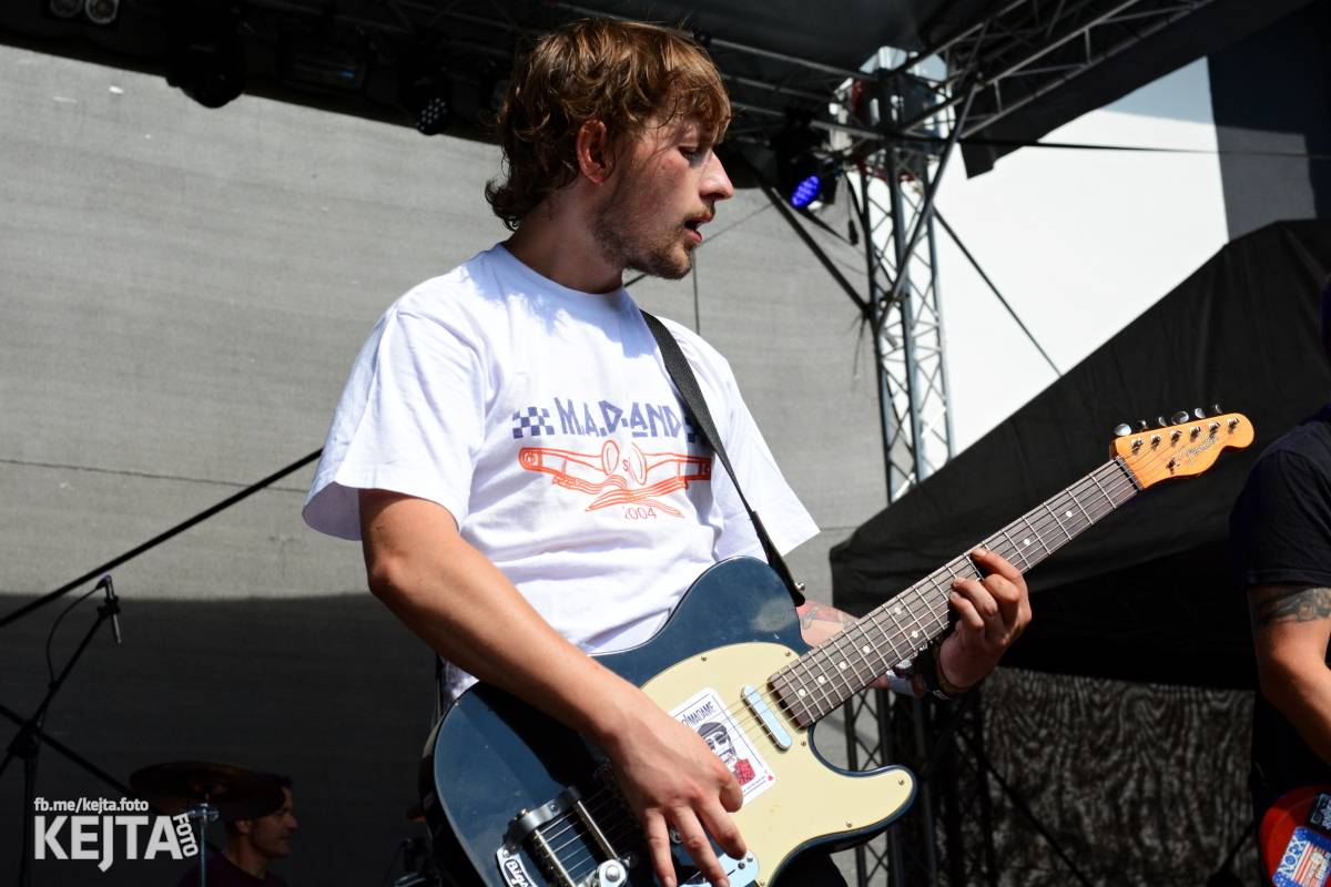 Běsnění na Valníku. Druhý den vystoupily kapely zakázanÝ ovoce, Totální nasazení nebo Znouzectnost