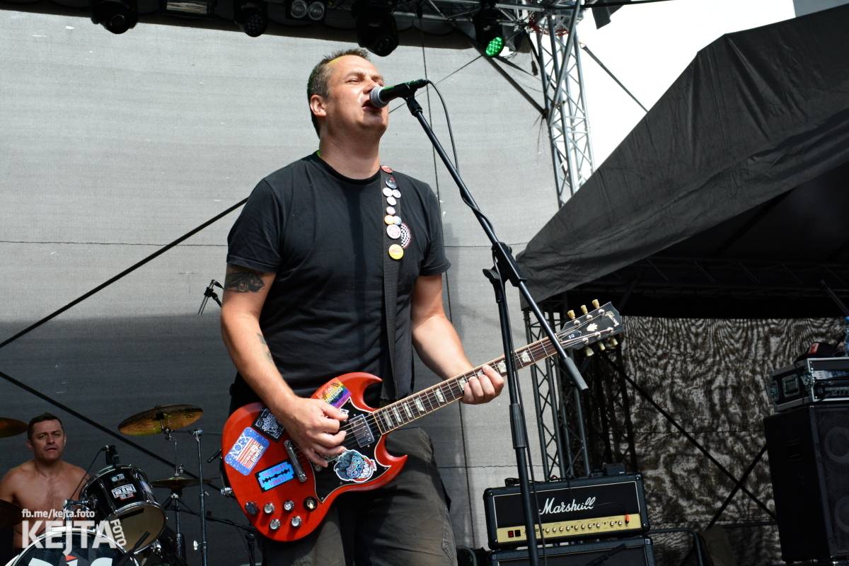 Běsnění na Valníku. Druhý den vystoupily kapely zakázanÝ ovoce, Totální nasazení nebo Znouzectnost