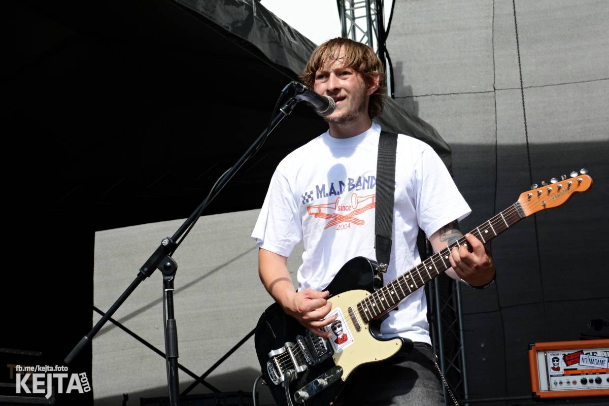 Běsnění na Valníku. Druhý den vystoupily kapely zakázanÝ ovoce, Totální nasazení nebo Znouzectnost