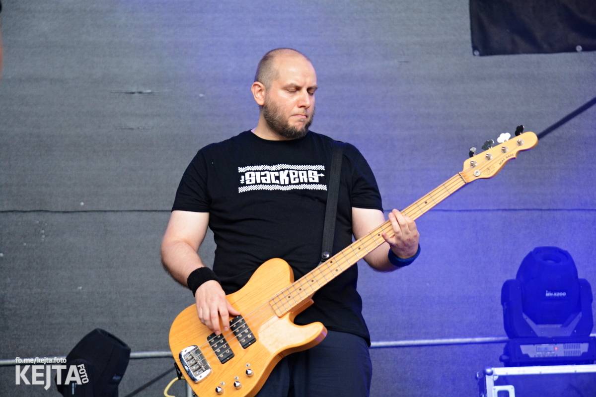 Běsnění na Valníku. Druhý den vystoupily kapely zakázanÝ ovoce, Totální nasazení nebo Znouzectnost