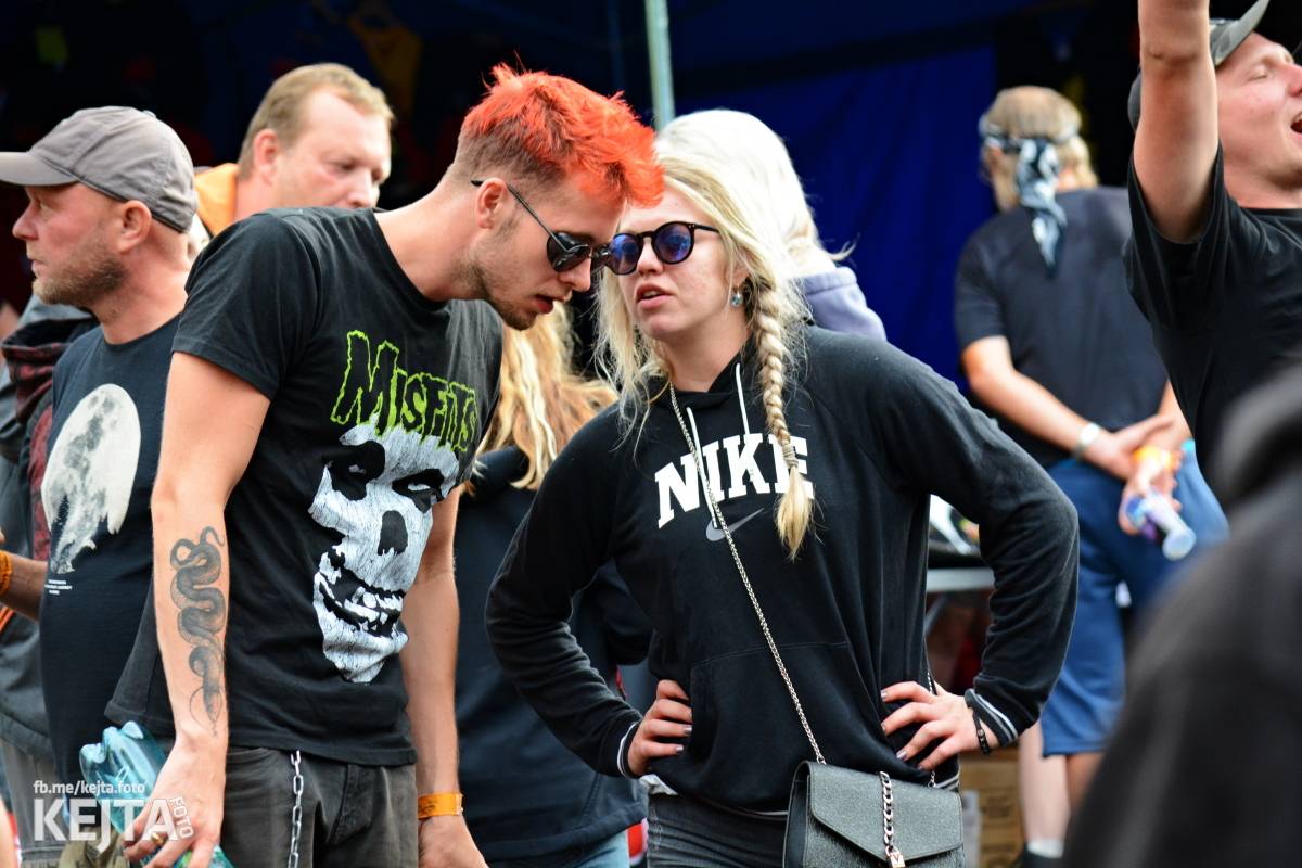 Běsnění na Valníku. Druhý den vystoupily kapely zakázanÝ ovoce, Totální nasazení nebo Znouzectnost