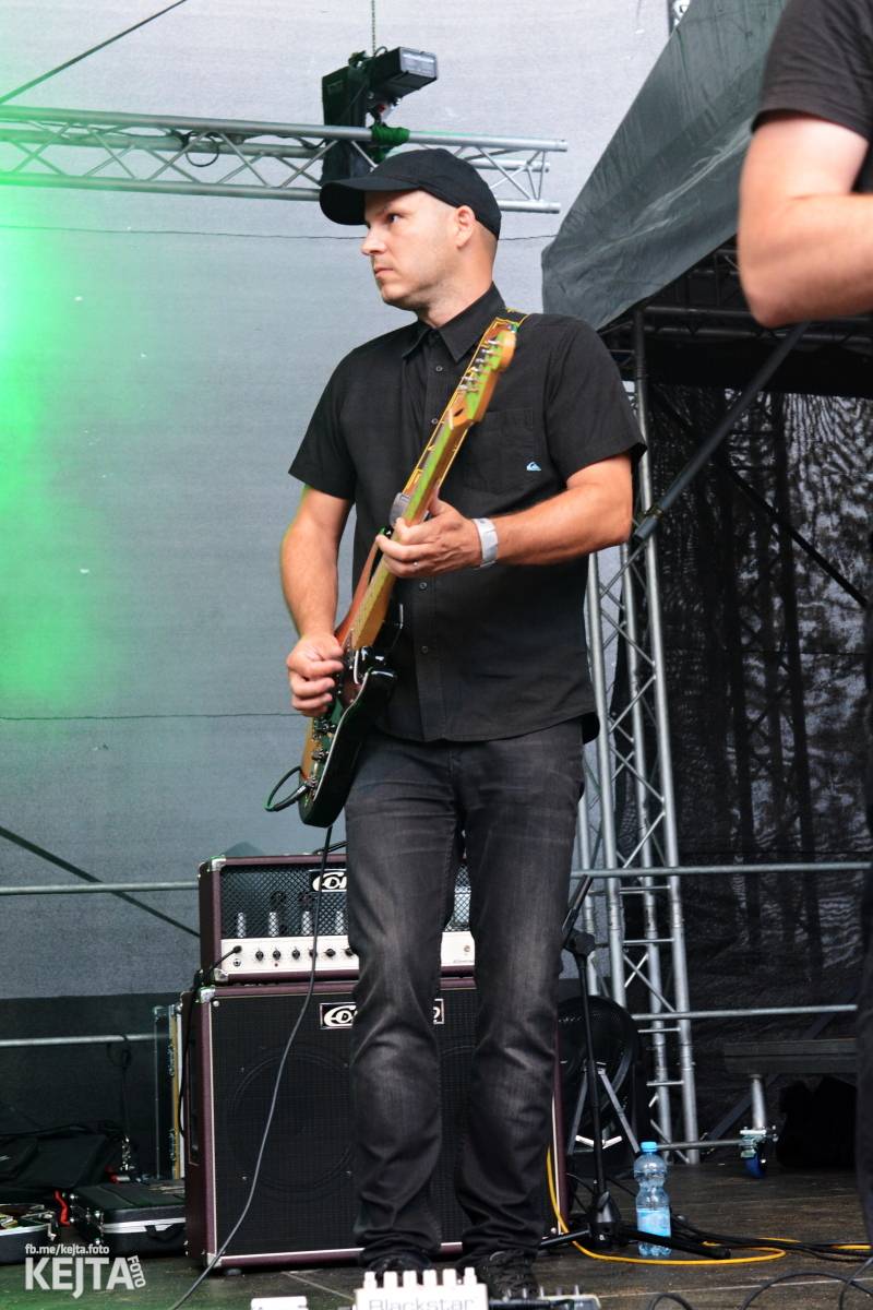 Běsnění na Valníku. Druhý den vystoupily kapely zakázanÝ ovoce, Totální nasazení nebo Znouzectnost