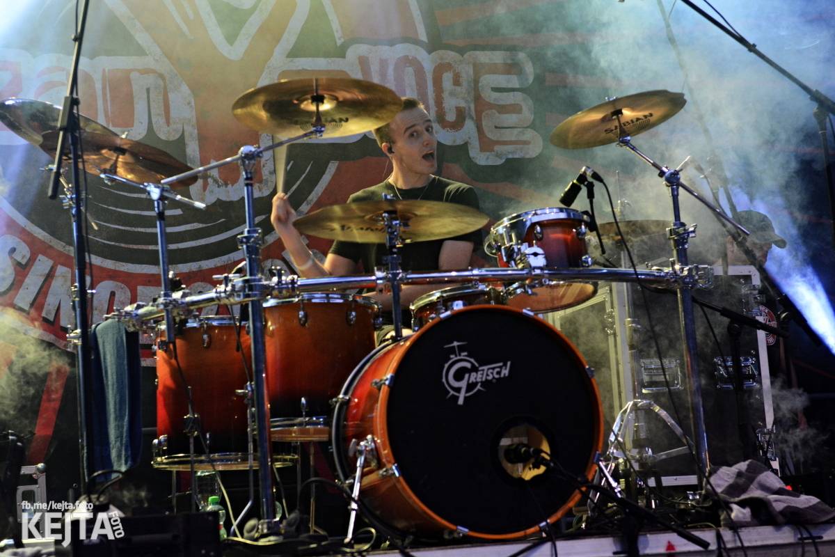 Běsnění na Valníku. Druhý den vystoupily kapely zakázanÝ ovoce, Totální nasazení nebo Znouzectnost