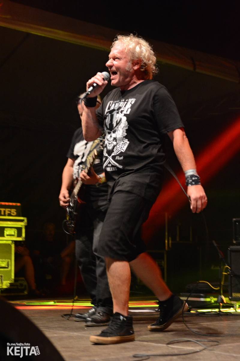 Běsnění na Valníku. Druhý den vystoupily kapely zakázanÝ ovoce, Totální nasazení nebo Znouzectnost