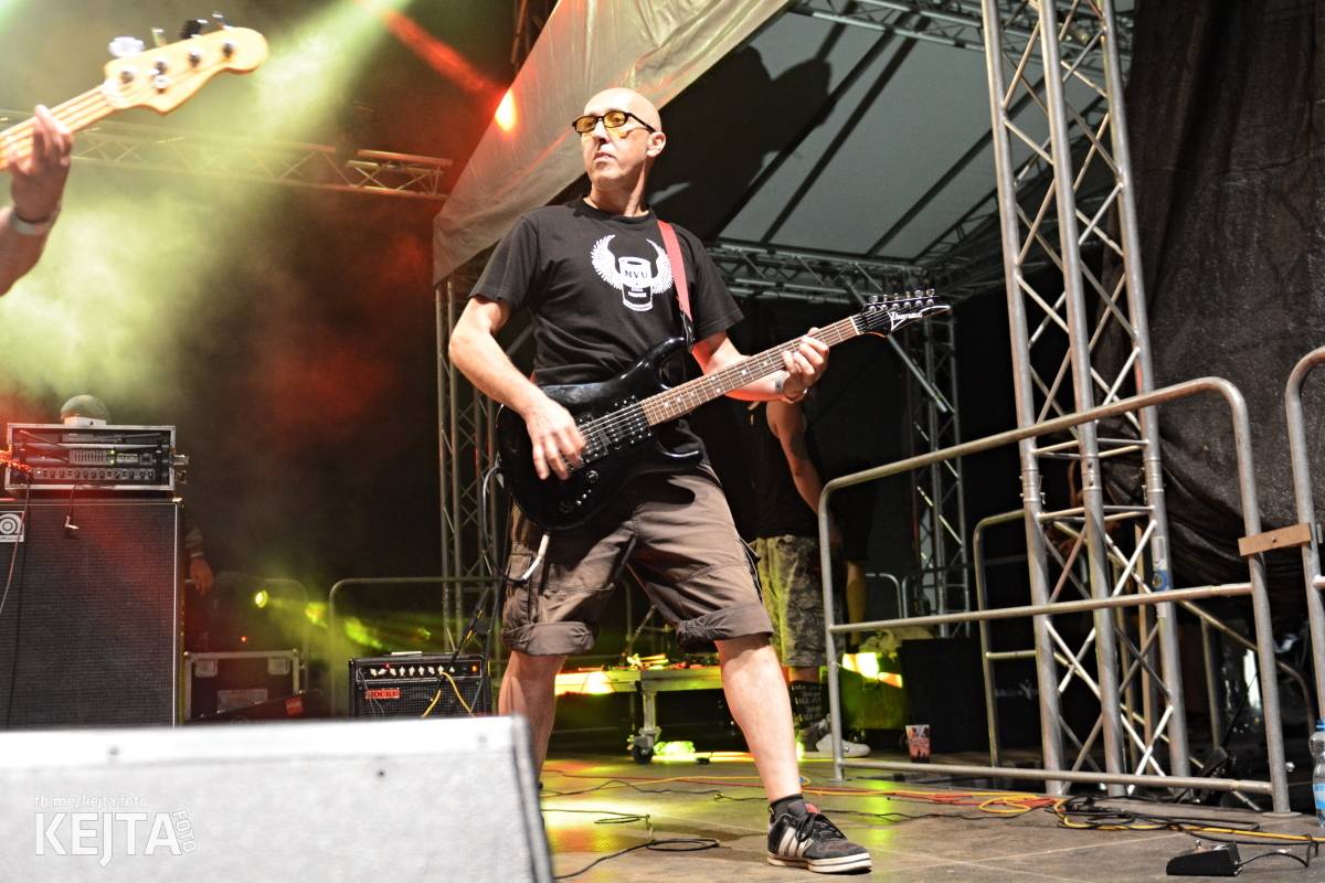 Běsnění na Valníku. Druhý den vystoupily kapely zakázanÝ ovoce, Totální nasazení nebo Znouzectnost