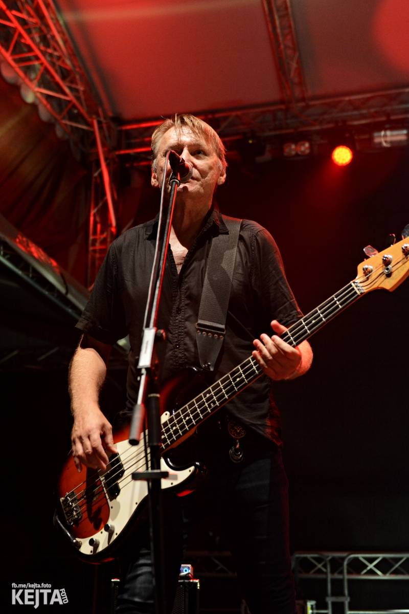 Běsnění na Valníku. Druhý den vystoupily kapely zakázanÝ ovoce, Totální nasazení nebo Znouzectnost