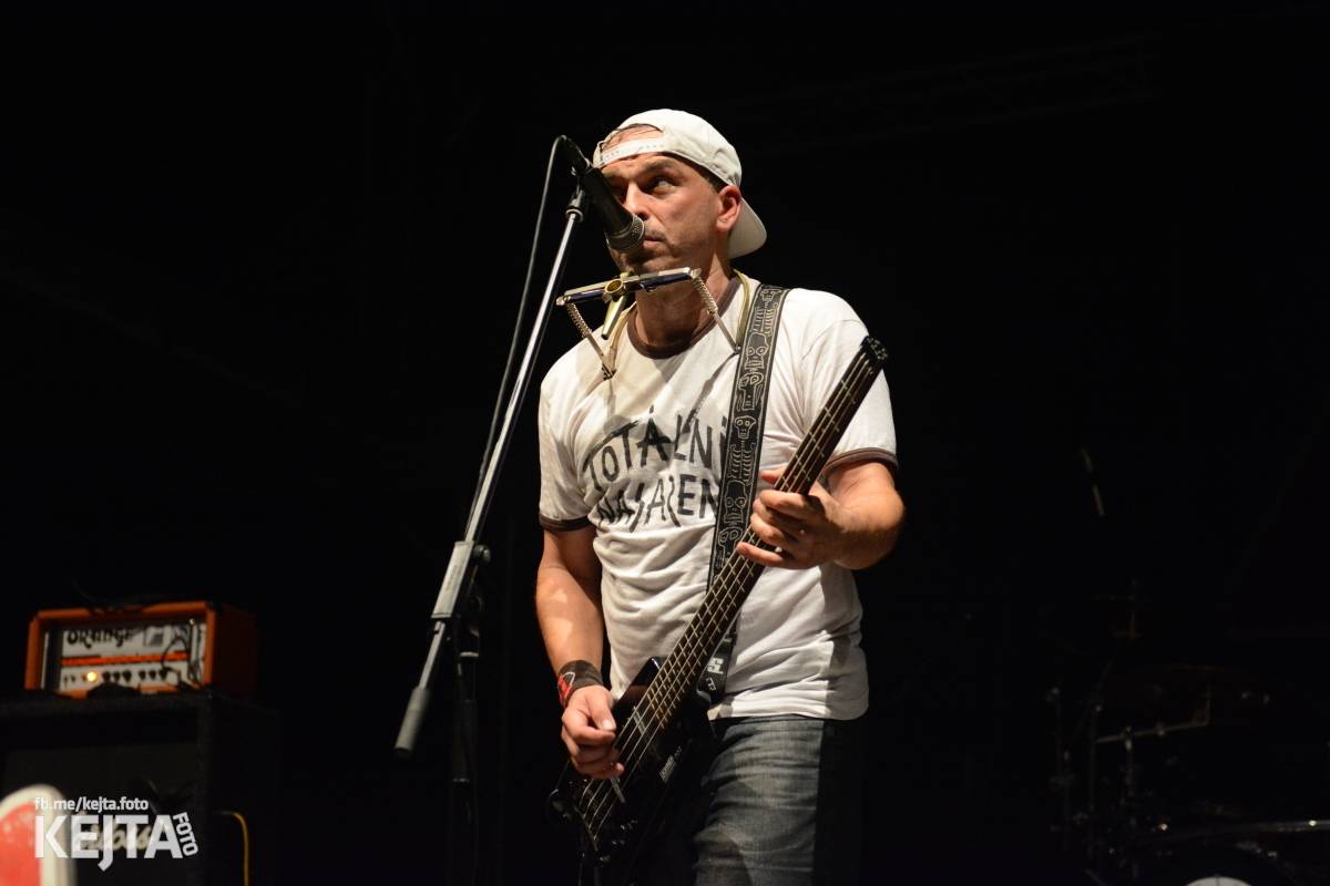 Běsnění na Valníku. Druhý den vystoupily kapely zakázanÝ ovoce, Totální nasazení nebo Znouzectnost