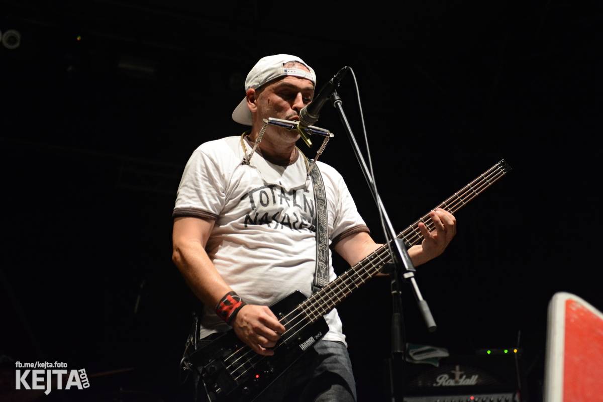 Běsnění na Valníku. Druhý den vystoupily kapely zakázanÝ ovoce, Totální nasazení nebo Znouzectnost