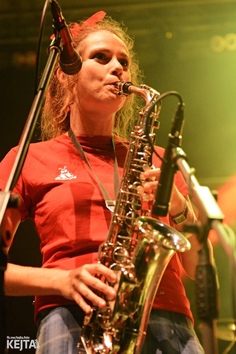 Běsnění na Valníku. Druhý den vystoupily kapely zakázanÝ ovoce, Totální nasazení nebo Znouzectnost