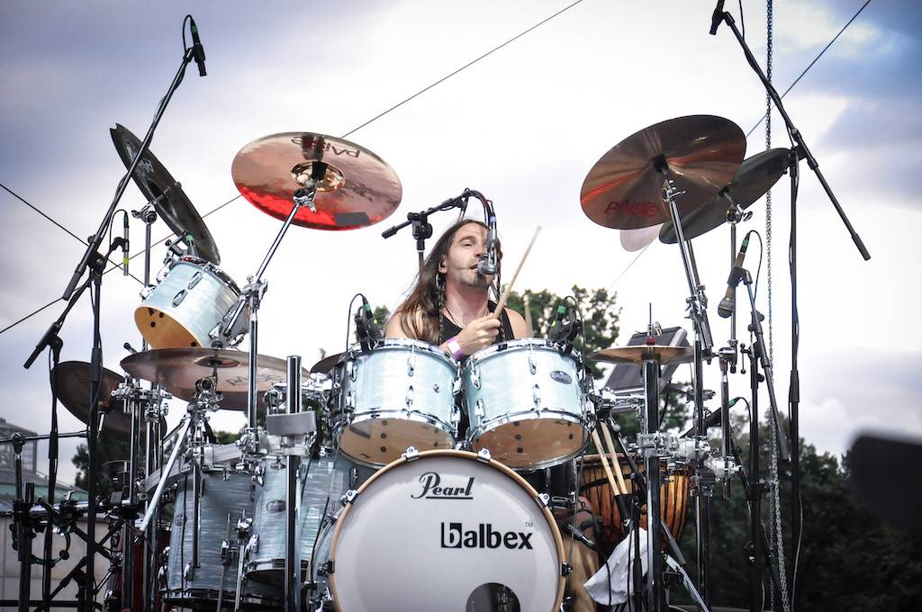 Gaia Mesiah ovládla pražské Výstaviště. Doprovodili ji The Cork Brothers a Roman Lomtadze