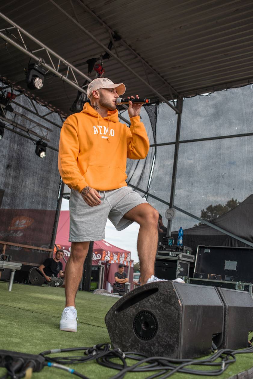 ATMO Music v Hostivaři. Přehrady Fest skončil kvůli dešti a větru dříve, na Calltu nedošlo