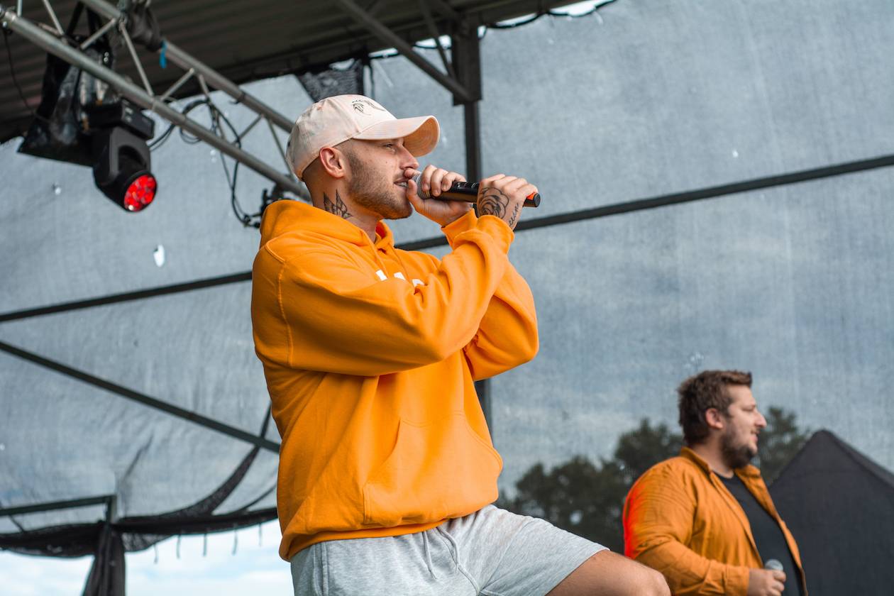 ATMO Music v Hostivaři. Přehrady Fest skončil kvůli dešti a větru dříve, na Calltu nedošlo