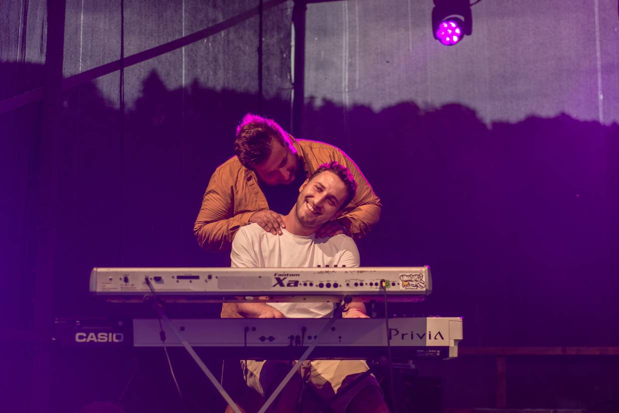 ATMO Music v Hostivaři. Přehrady Fest skončil kvůli dešti a větru dříve, na Calltu nedošlo