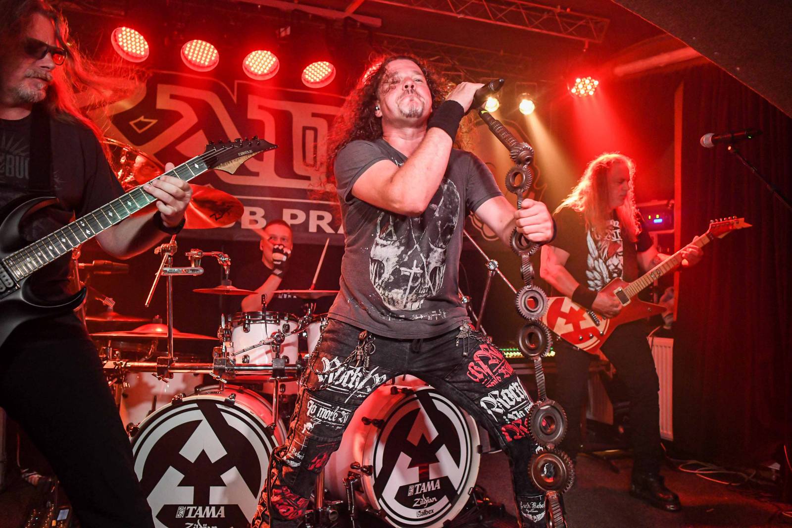 Kain je mrtev. Poslední koncert žižkovského 