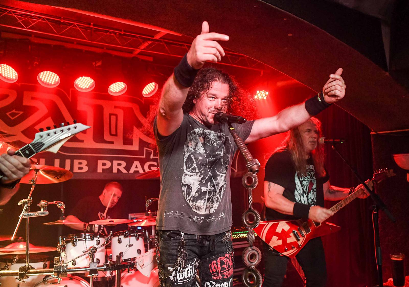 Kain je mrtev. Poslední koncert žižkovského 