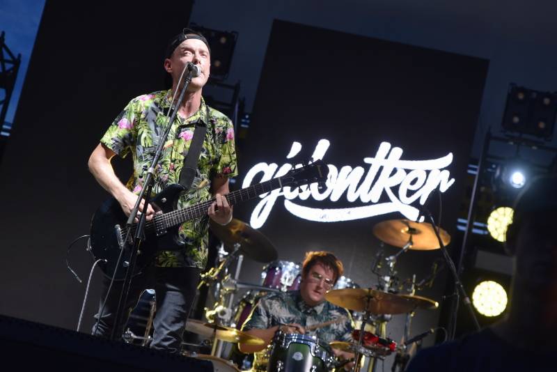 Kryštof zahrál Obchodníka s deštěm a spustil liják. Jak vypadal koncert na Výravě?