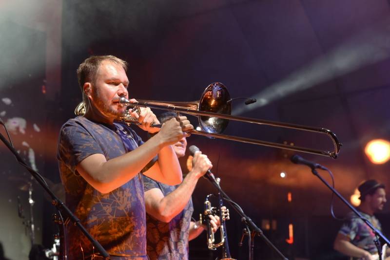 Kryštof zahrál Obchodníka s deštěm a spustil liják. Jak vypadal koncert na Výravě?