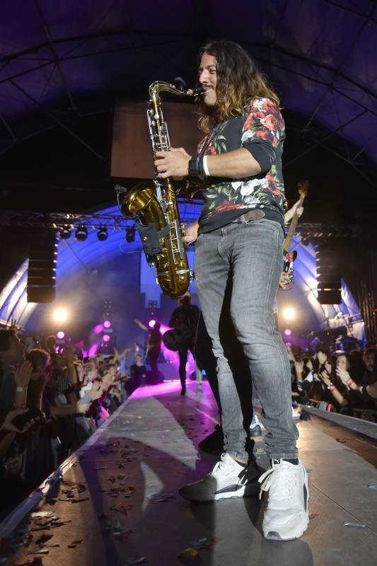 Kryštof zahrál Obchodníka s deštěm a spustil liják. Jak vypadal koncert na Výravě?