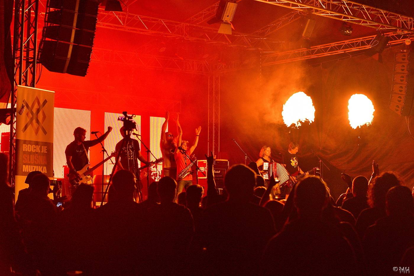 Tři Sestry se loučili s létem. Byl to mejdan od začátku do konce 