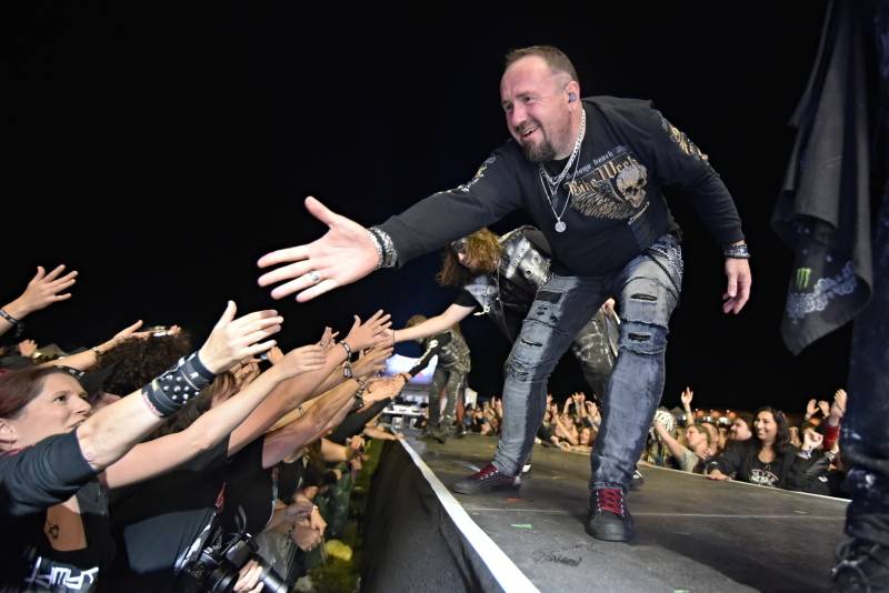 Dymytry a Traktor přivezli Monster Meeting do Výravy. Akci přerušila monstrózní bouře