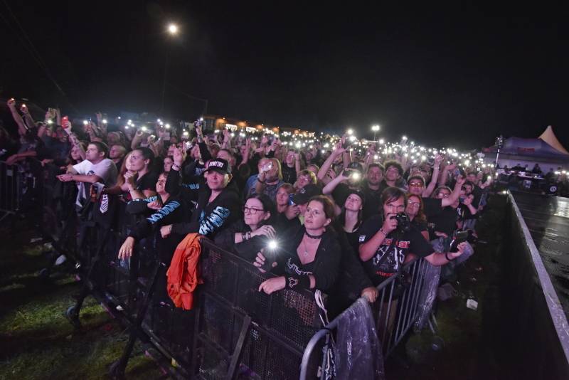 Dymytry a Traktor přivezli Monster Meeting do Výravy. Akci přerušila monstrózní bouře