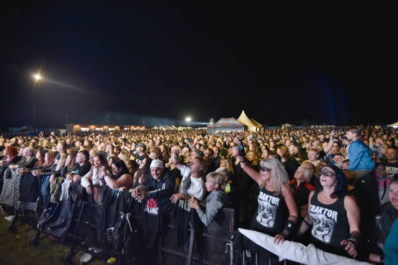 Dymytry a Traktor přivezli Monster Meeting do Výravy. Akci přerušila monstrózní bouře