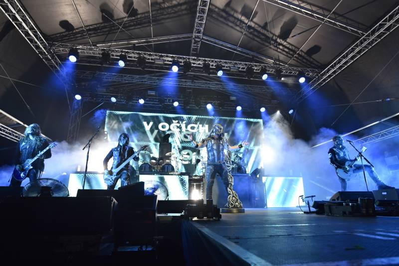 Dymytry a Traktor přivezli Monster Meeting do Výravy. Akci přerušila monstrózní bouře