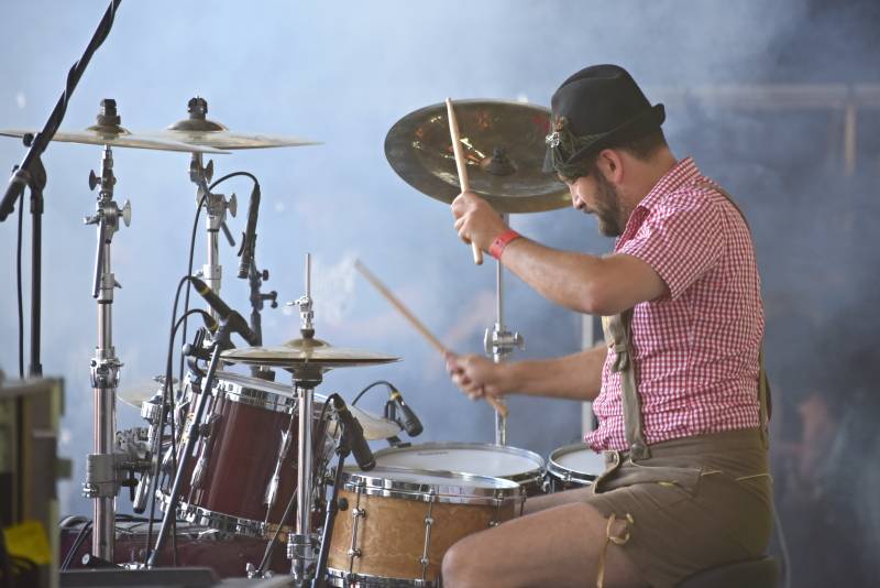 Dymytry a Traktor přivezli Monster Meeting do Výravy. Akci přerušila monstrózní bouře